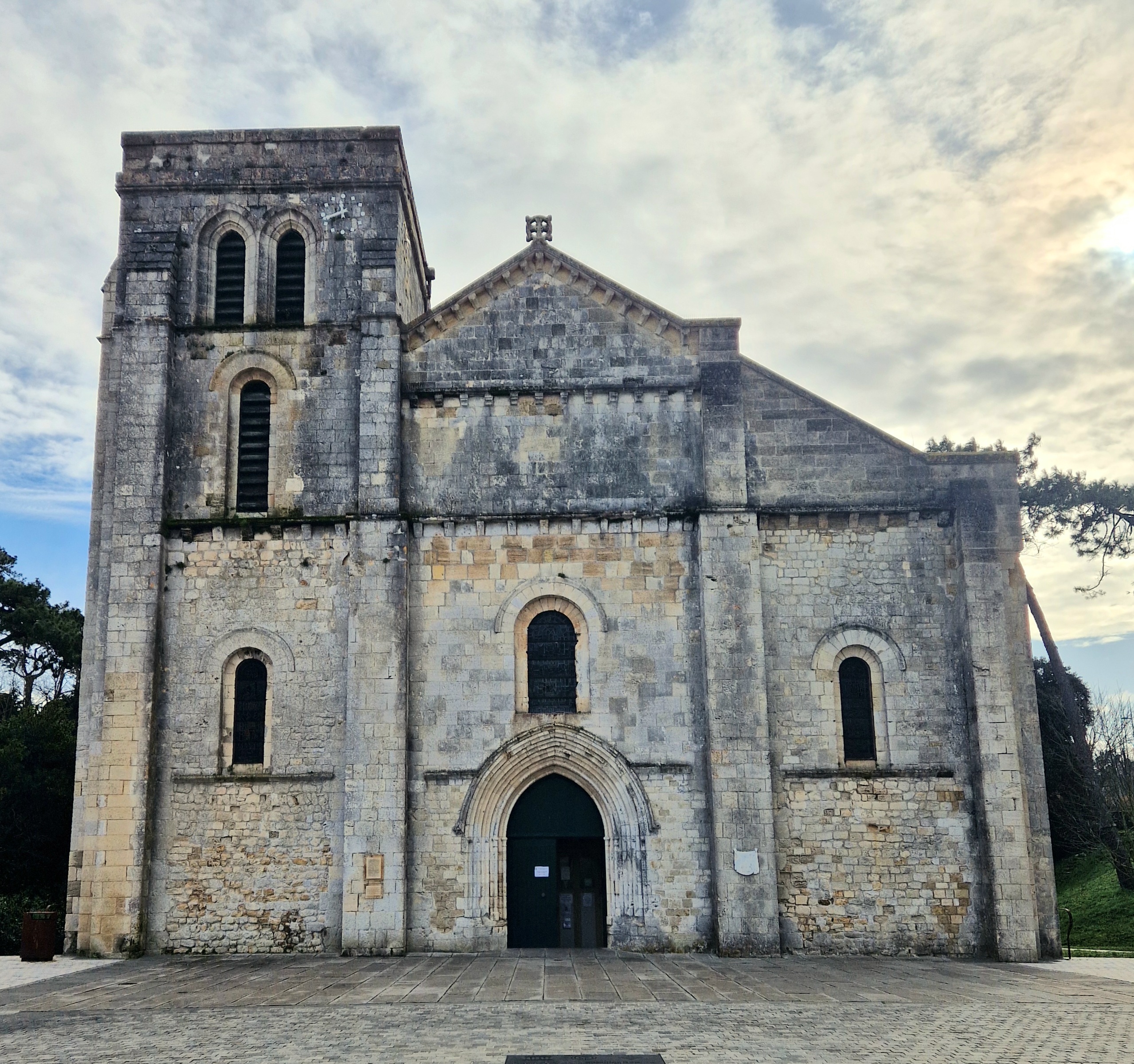 Basilique Notre-Dame de la Fin des Terres